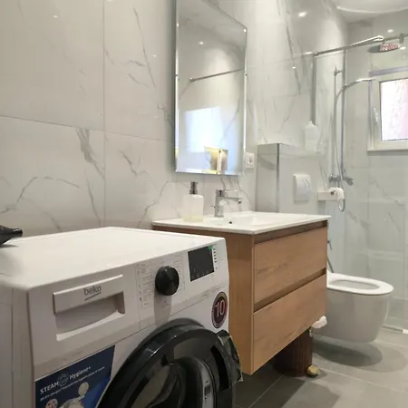 Next To Blloku Lovely Apartment-comodissimo Centro *