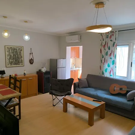 Lägenhet Next To Blloku Lovely Apartment-comodissimo Centro