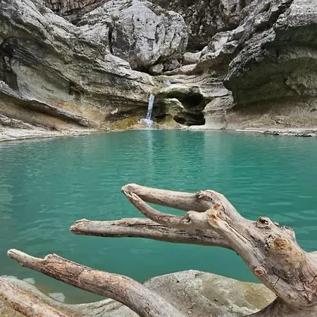 Next To Blloku Lovely Apartment-comodissimo Centro Lägenhet Tirana