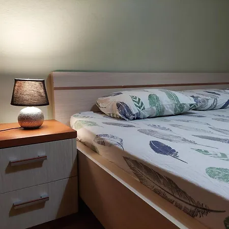 Appartamento Next To Blloku Lovely Apartment-comodissimo Centro Tirana