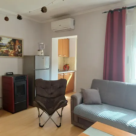 Next To Blloku Lovely Apartment-comodissimo Centro Tirana