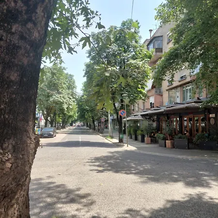 Next To Blloku Lovely Apartment-comodissimo Centro Tirana