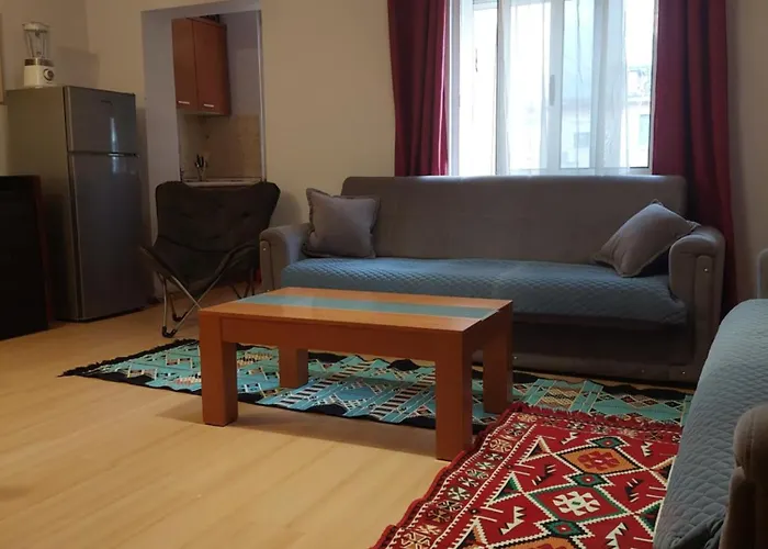 Next To Blloku Lovely Apartment-comodissimo Centro 公寓