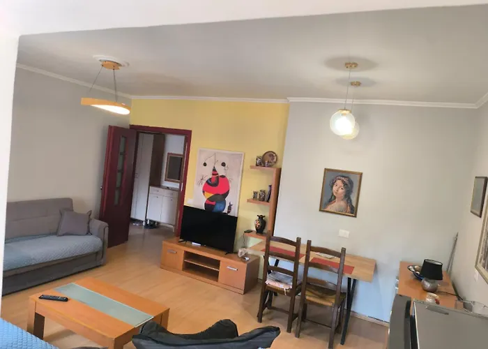 Next To Blloku Lovely Apartment-comodissimo Centro * 地拉那