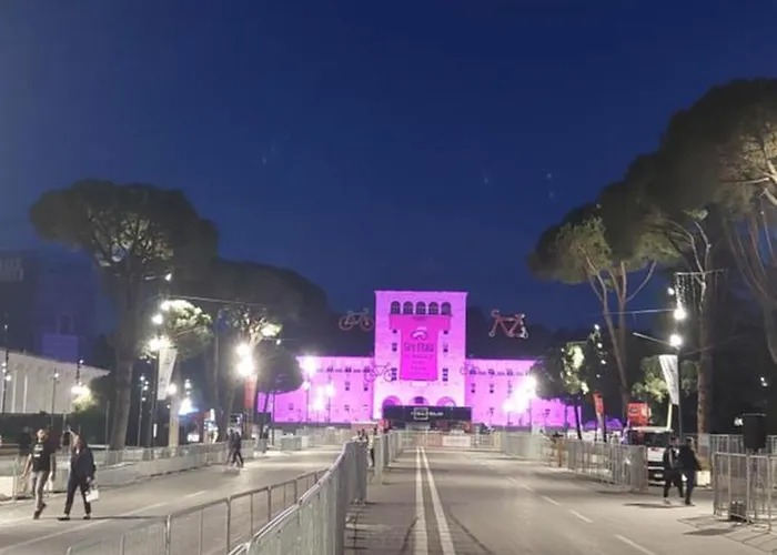 Next To Blloku Lovely Apartment-comodissimo Centro